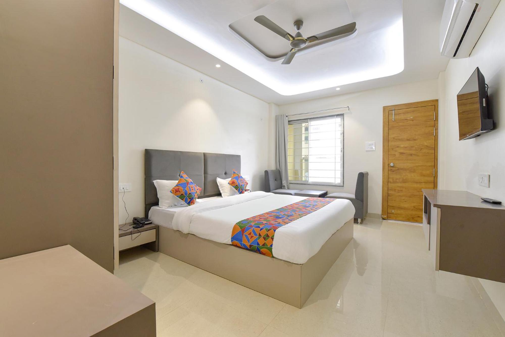 Fabhotel Synergy Stays อินดอร์ ภายนอก รูปภาพ