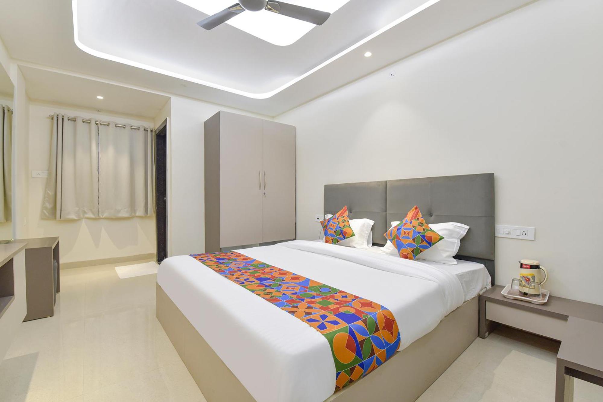 Fabhotel Synergy Stays อินดอร์ ภายนอก รูปภาพ